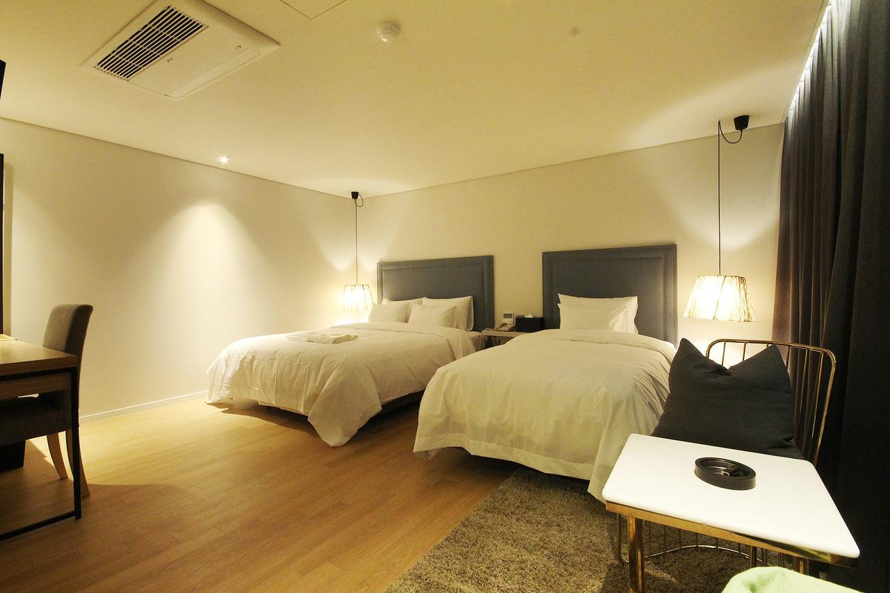 Hotel Londoner Hwamyeong Busan Exterior photo