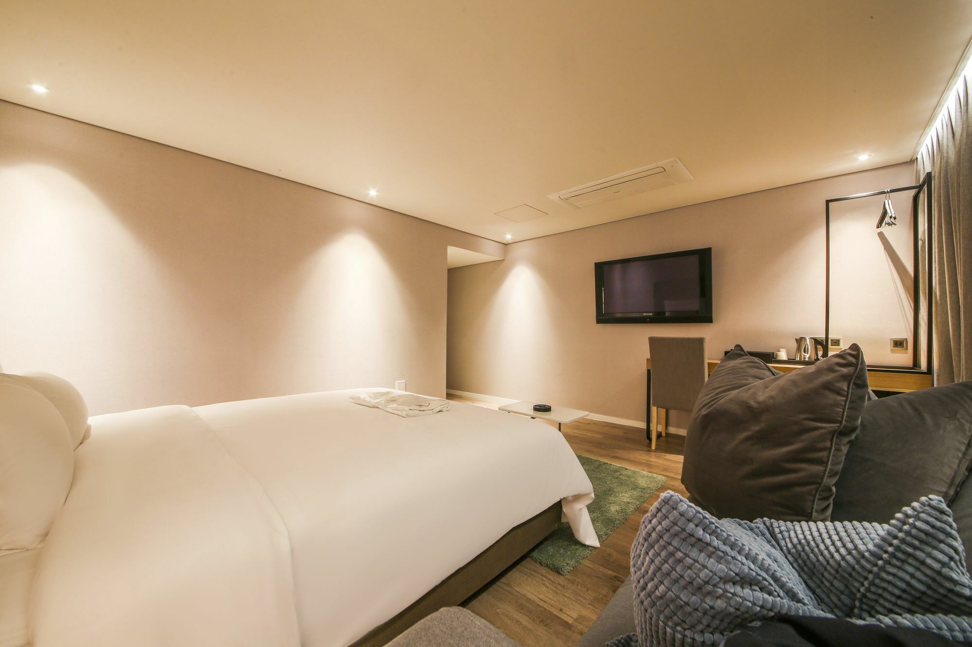 Hotel Londoner Hwamyeong Busan Exterior photo