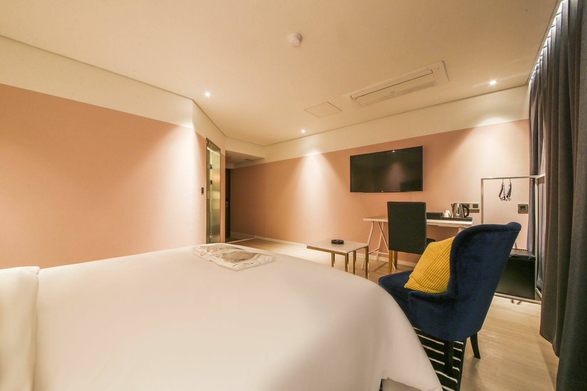 Hotel Londoner Hwamyeong Busan Exterior photo