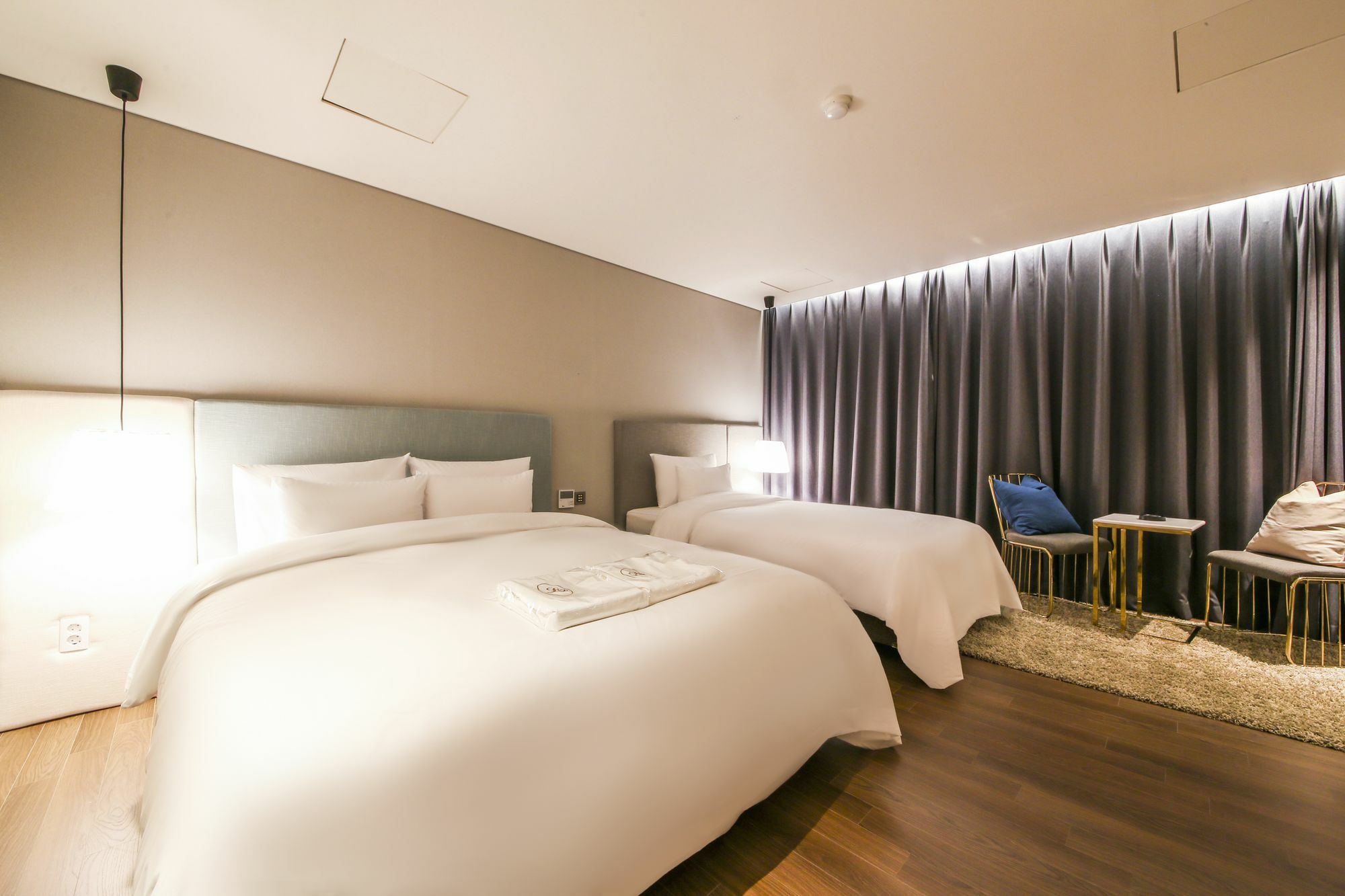 Hotel Londoner Hwamyeong Busan Exterior photo